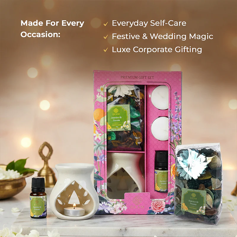 Jasmine & Freesia Ceramic Oil Warmer & Potpourri Gift Set - Image 5