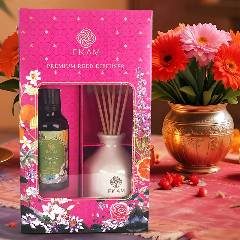 Jasmine & Freesia Reed Diffuser Gift Set - Image 6