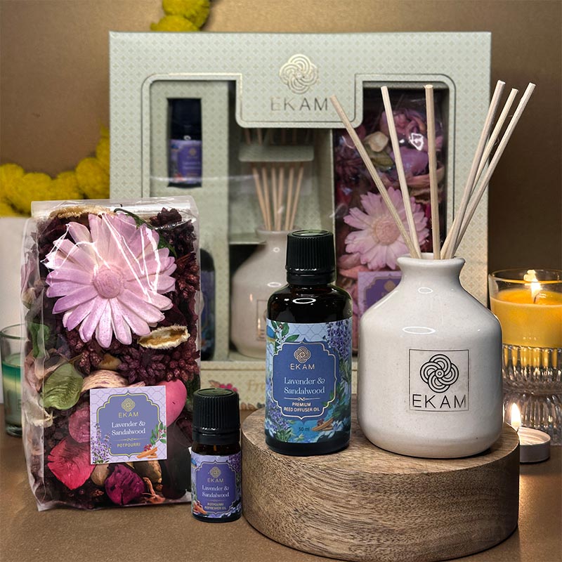 Lavender & Sandalwood Reed Diffuser & Potpourri Gift Set - Image 3